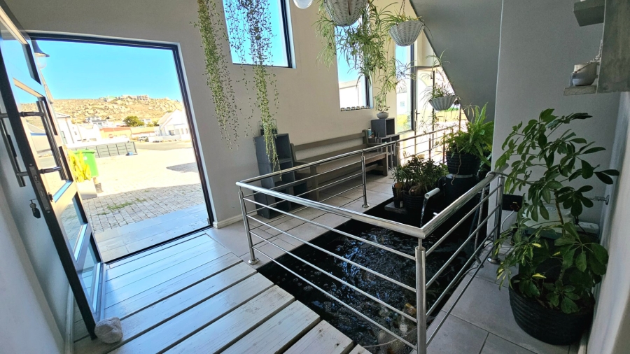 5 Bedroom Property for Sale in Sandy Point Beach Estate Western Cape